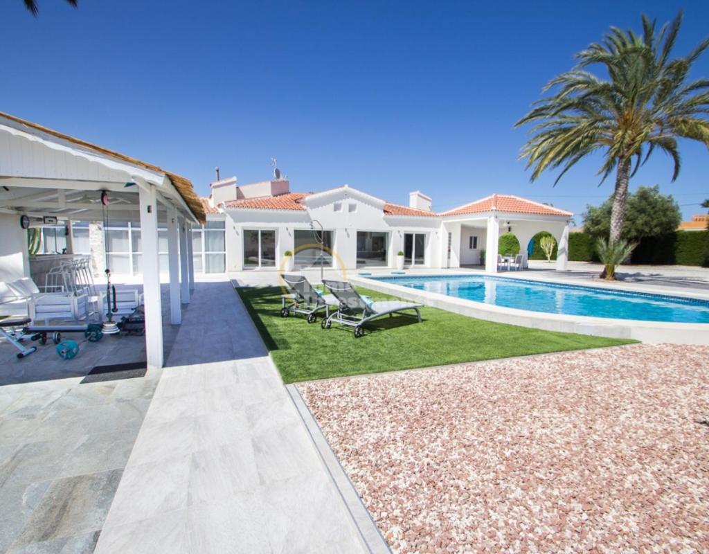 Villa Pyeranch 托雷维耶哈 外观 照片